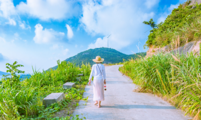 春游经济”花开遍地:春游产品预订升温 赏花自驾备受追捧